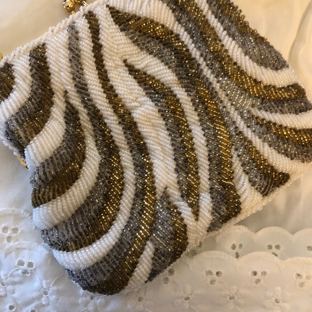 Vintage La Regale beaded purse